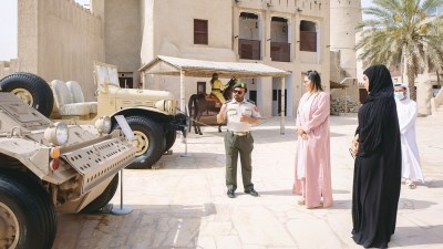 متحف عجمان يستضيف «معرض عام الخمسين» العسكري