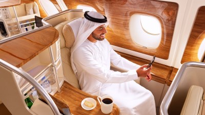 «طيران الإمارات» تقدم الإنترنت مجاناً لأعضاء «سكاي واردز»