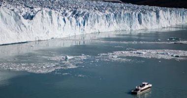 دراسة تكشف فقدان جرينلاند مساحات جليدية أكبر مما كان متوقعاً