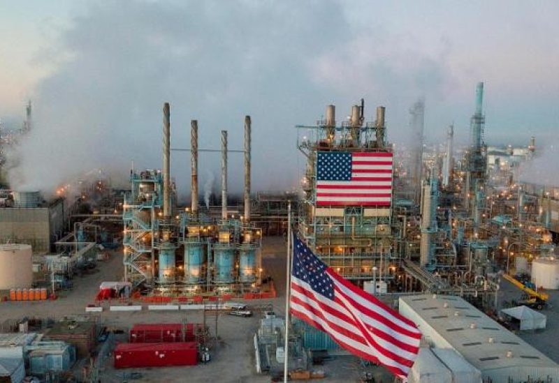 ارتفاع مخزونات النفط الخام والبنزين في الولايات المتحدة وانخفاض نواتج التقطير