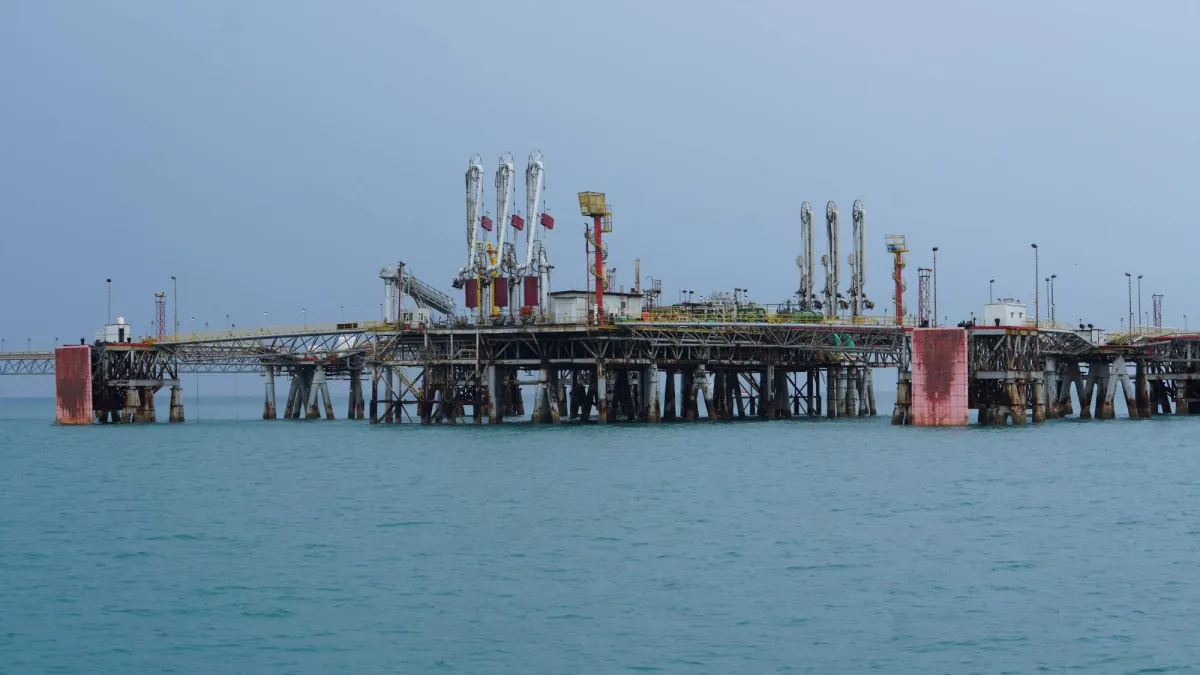 العراق يؤكد استقرار إنتاج المصافي ويبحث بدائل تصدير النفط عبر الأنبار