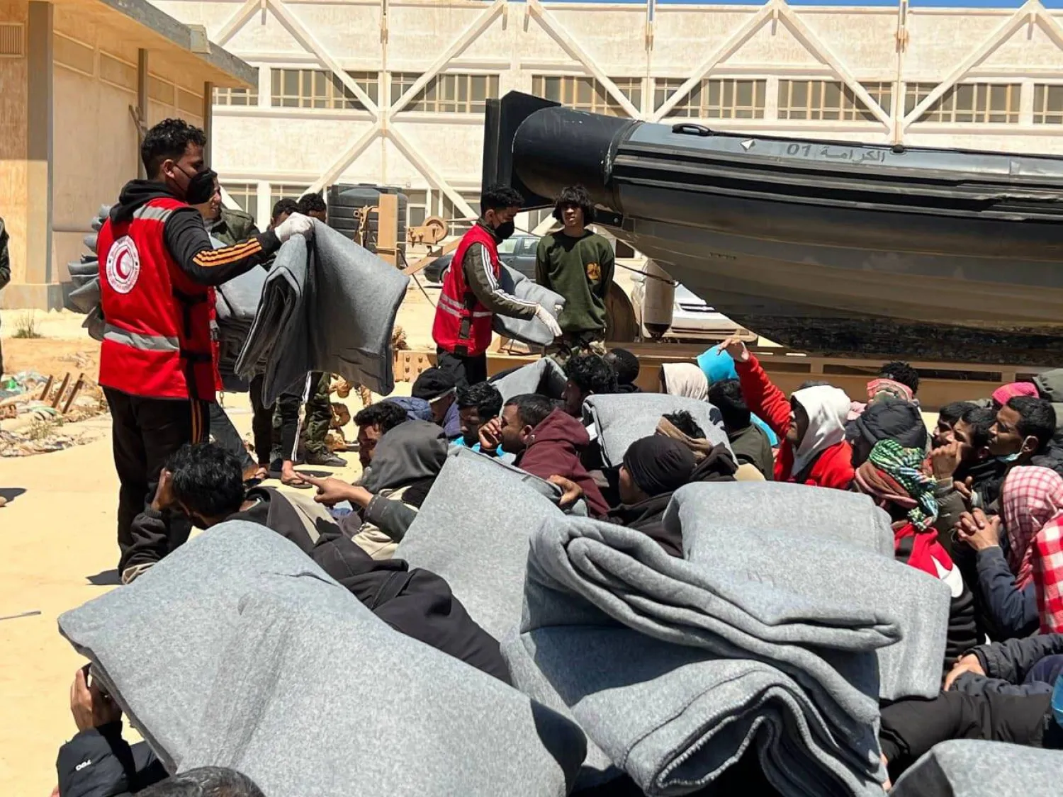 إنقاذ 404 مهاجرين قبالة سواحل طبرق بعد رحلات بحرية خطرة وإنقاذهم من قوارب متهالكة