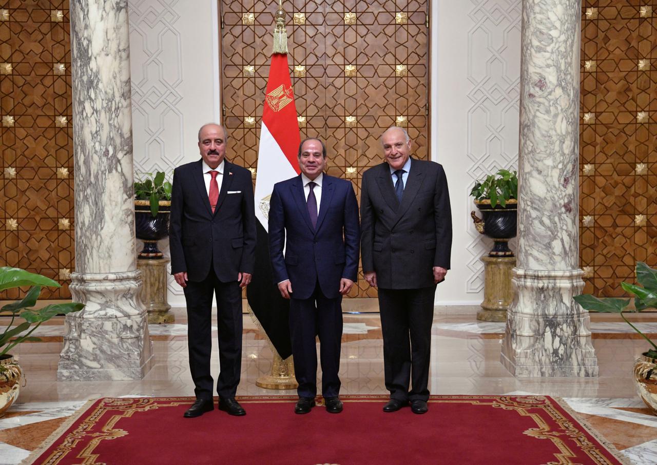 السيسي يؤكد مع الجزائر وتونس: لا حلول للأزمات إلا سياسياً.. وتفعيل الآلية الثلاثية لإنهاء الأزمة الليبية