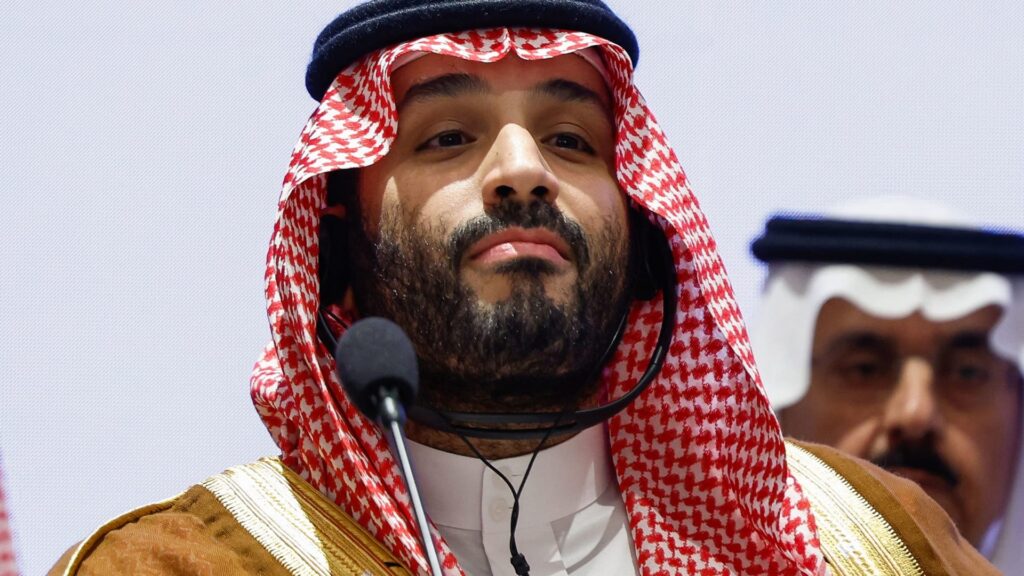 ارتباطات داخلية تحرم قمة السبع من حضور محمد بن سلمان.. وولي العهد يؤكد لماكرون قوة الشراكة السعودية الفرنسية 