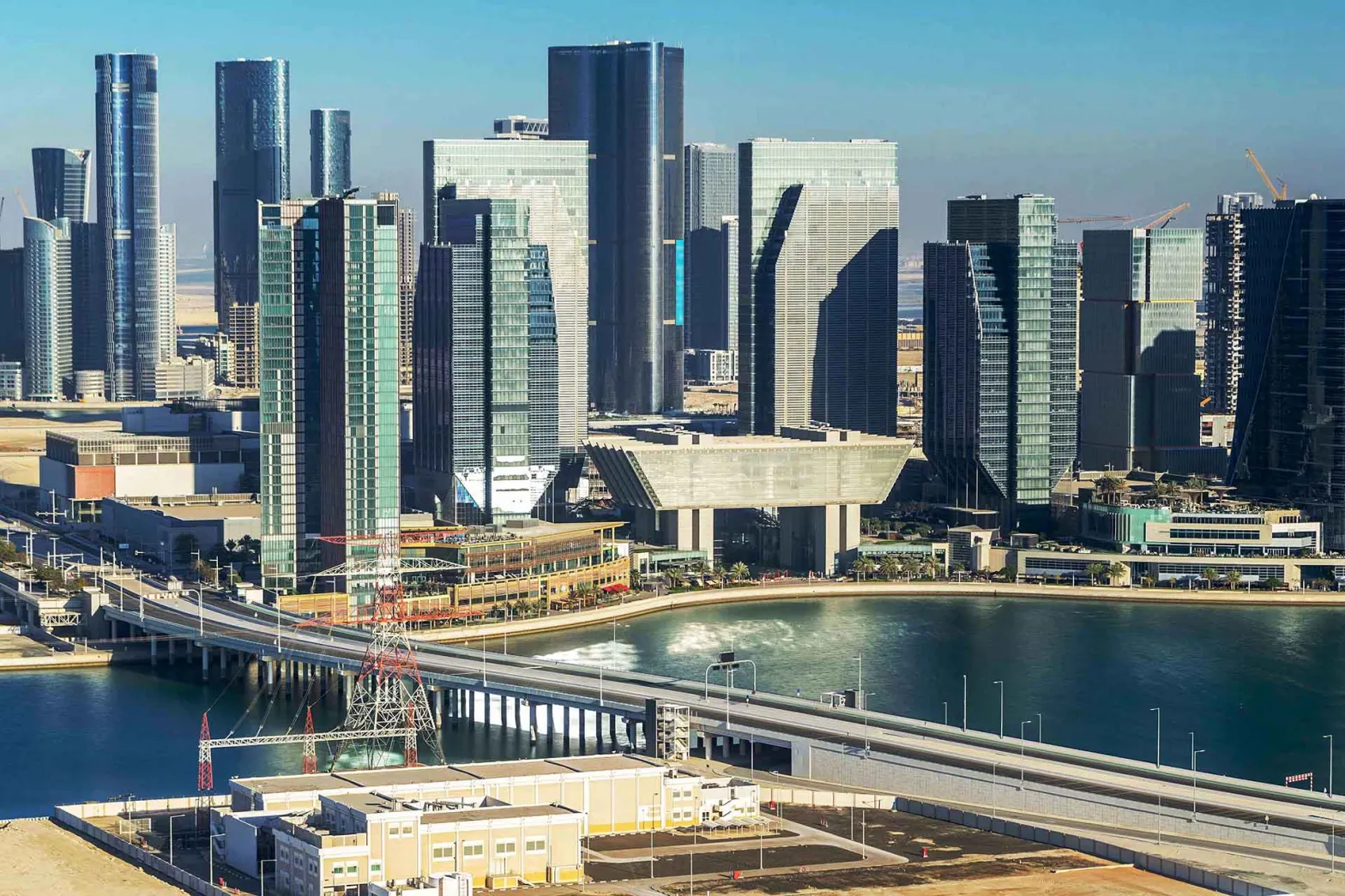 الشركات الإماراتية تتجاوز تداعيات التوترات الإقليمية بنتائج قوية في النصف الأول من 2026