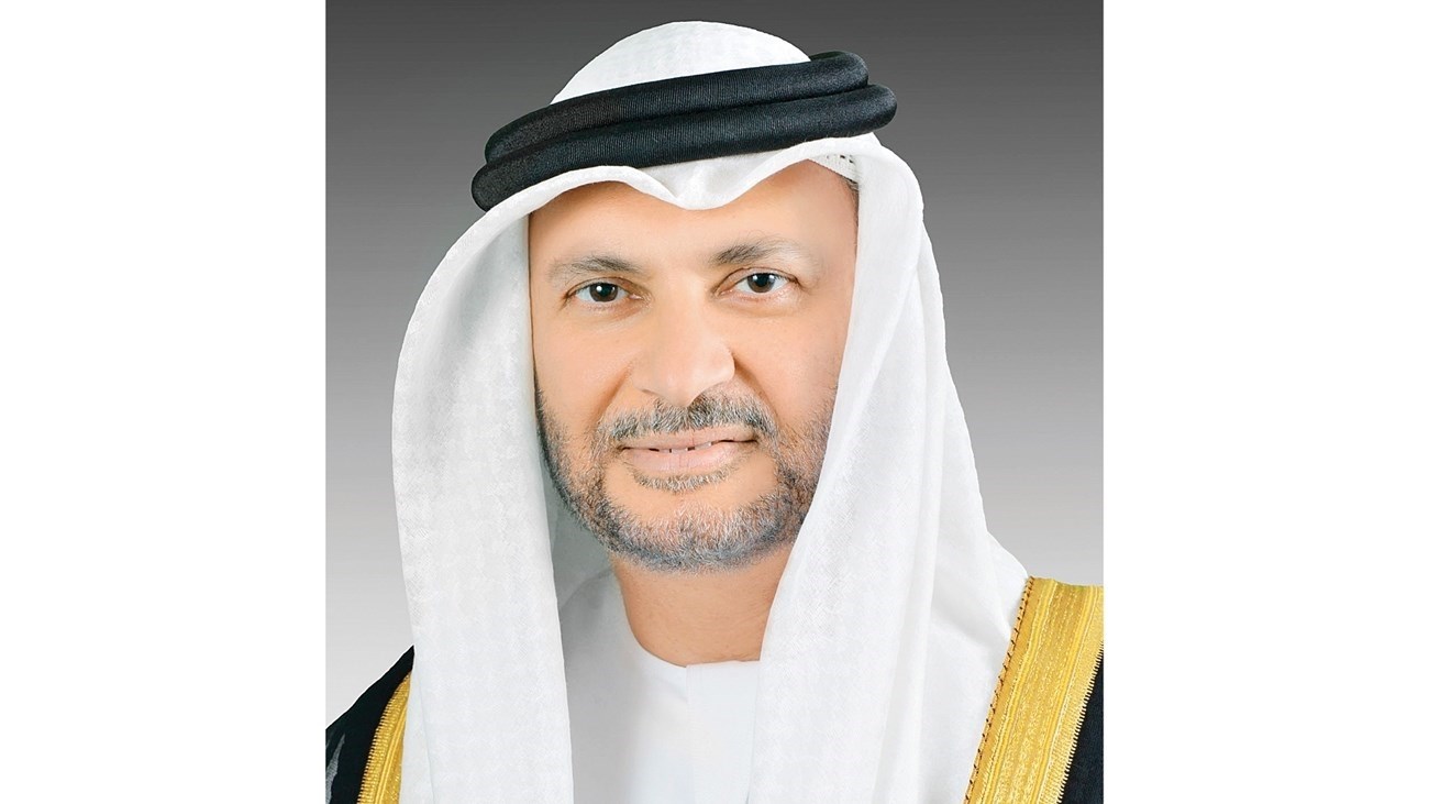 قرقاش: الإعلام مسؤولية مهنية وأخلاقية لحماية الحقيقة من التضليل