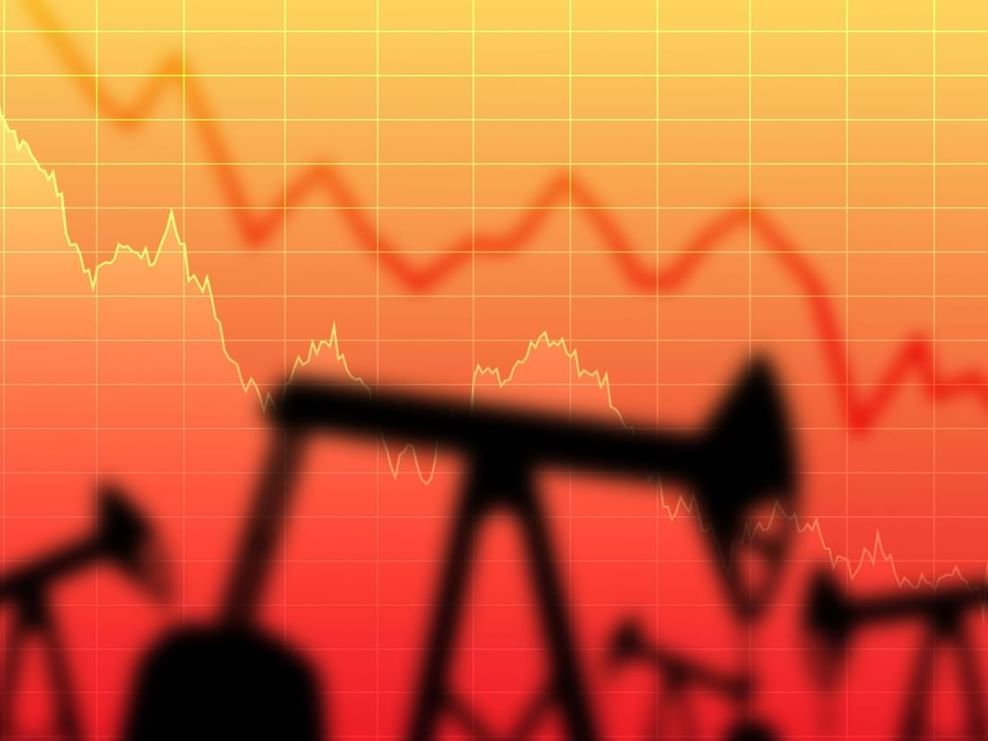 النفط يتراجع 5% أسبوعياً مع ترقب انفراجة في مضيق هرمز