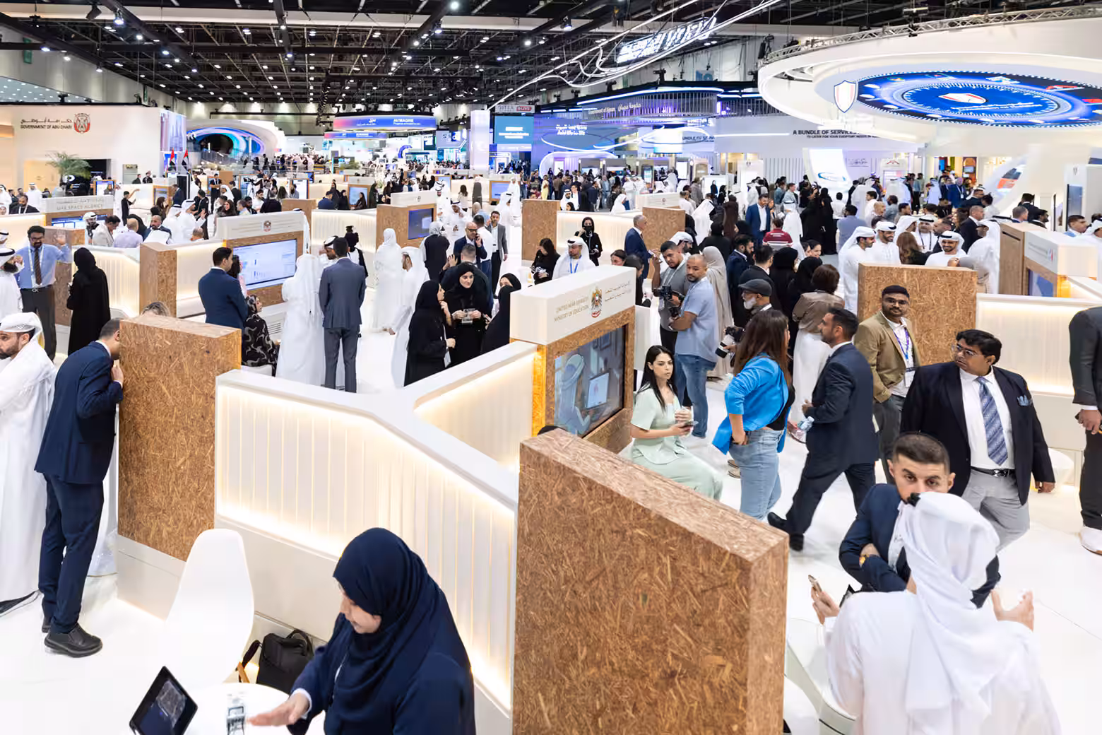 دبي تستضيف كبار المستثمرين والمطورين العالميين في معرض العقارات الدولي