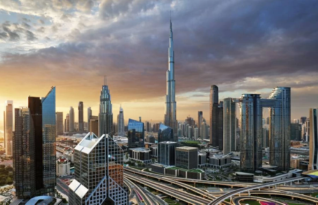 توقعات دولية بنمو اقتصاد الإمارات حتى 10.4% في 2027.. النفط والتنوع يعززان الزخم