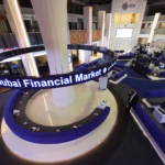بورصات الإمارات تستعيد الزخم.. دبي تقفز 1.96% وأبوظبي تربح 1% بسيولة 2.53 مليار درهم