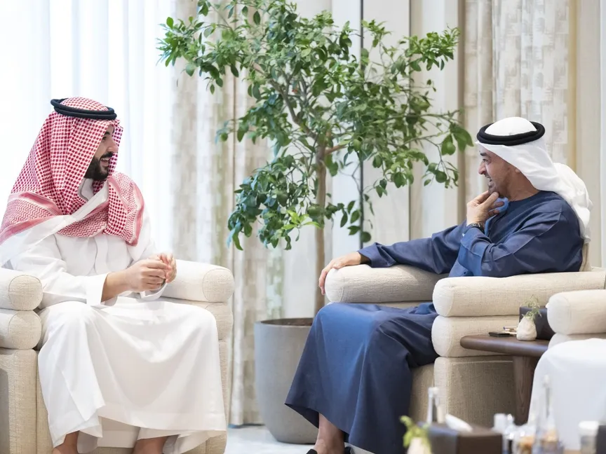 محمد بن زايد ووزير الدفاع السعودي يبحثان تعزيز التنسيق المشترك لمواجهة تحديات المنطقة